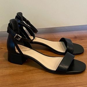 Black leather Vince Camuto sandals